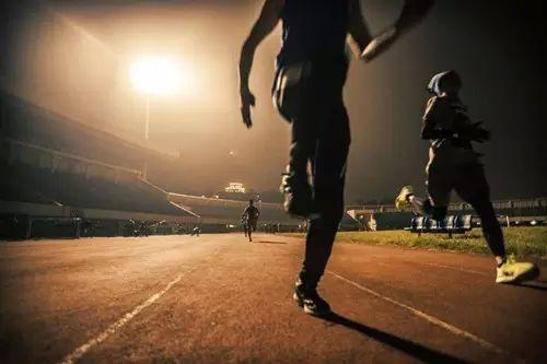 飞奔的拼劲 飞奔的拼劲