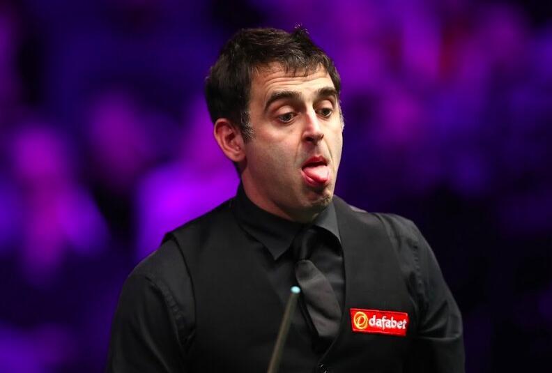 士都在密切 士都在密切